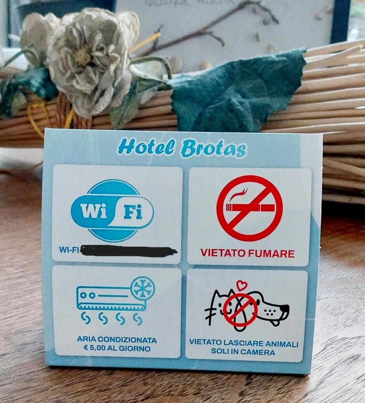 Hotel Brotas Rímini Exterior foto